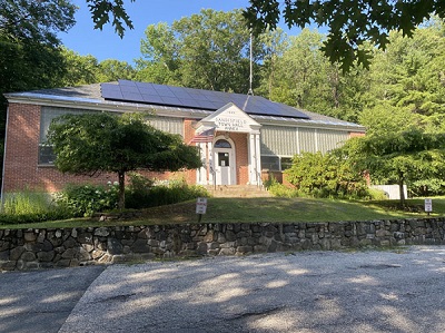 image of the sandisfield town hall.