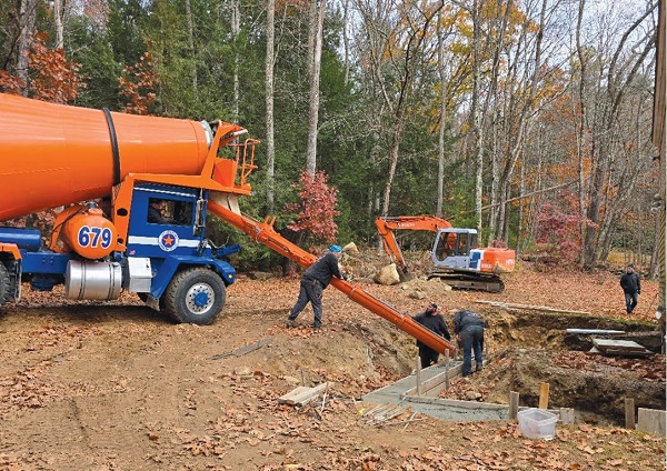 Image of a cement truck.