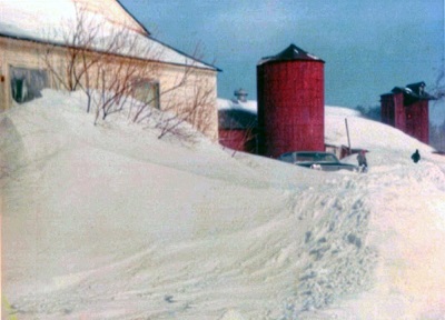 image of the Riiska farm after a snow storm in 1968.