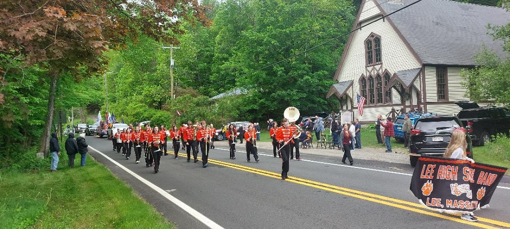 image of the Sandisfield Memorial Day Parade