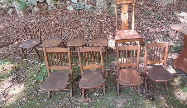 image of chairs.