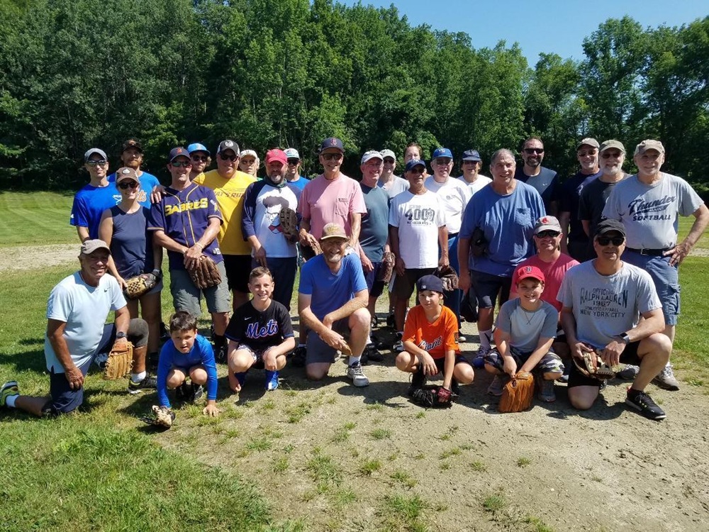 image of a baseball team.